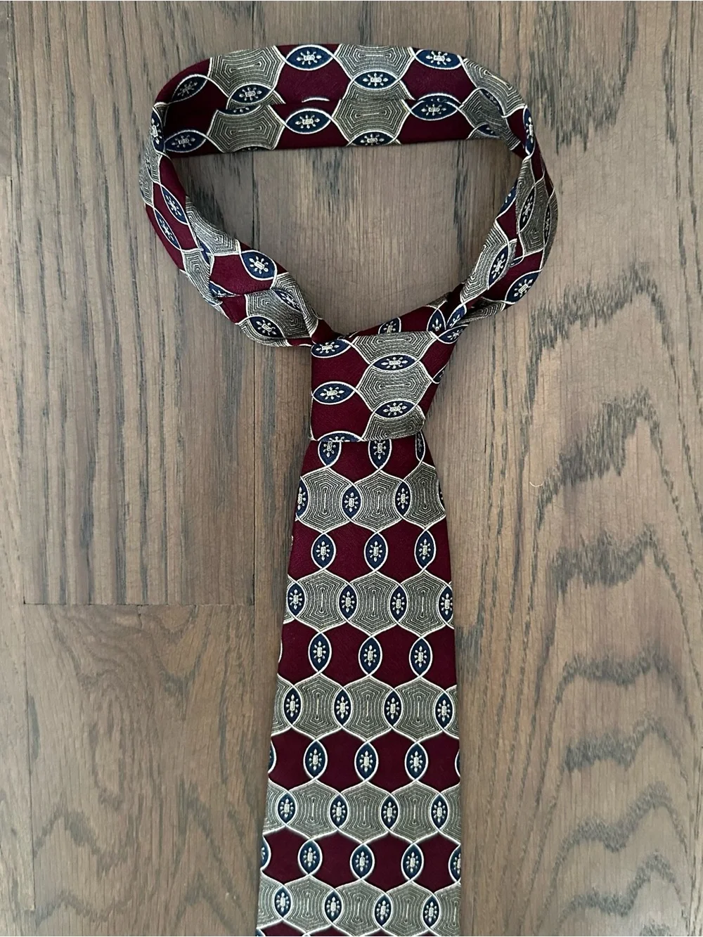 Vintage Oscar de la Renta 100% Silk Geometric Print Necktie Burgundy, Navy